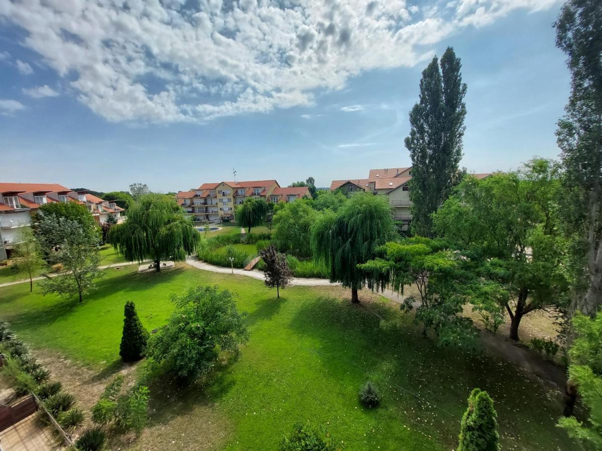 Cserke Napfeny Apartman Cserkeszőlő Exterior foto